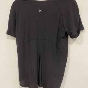 Lululemon T-Shirt